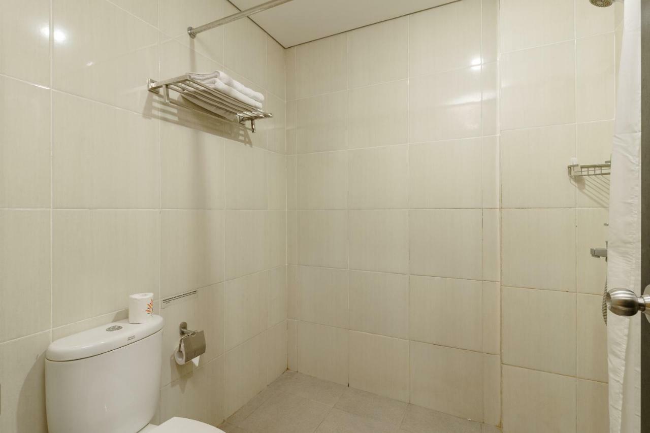 Reddoorz Plus Near Sangkareang Park Mataram Extérieur photo